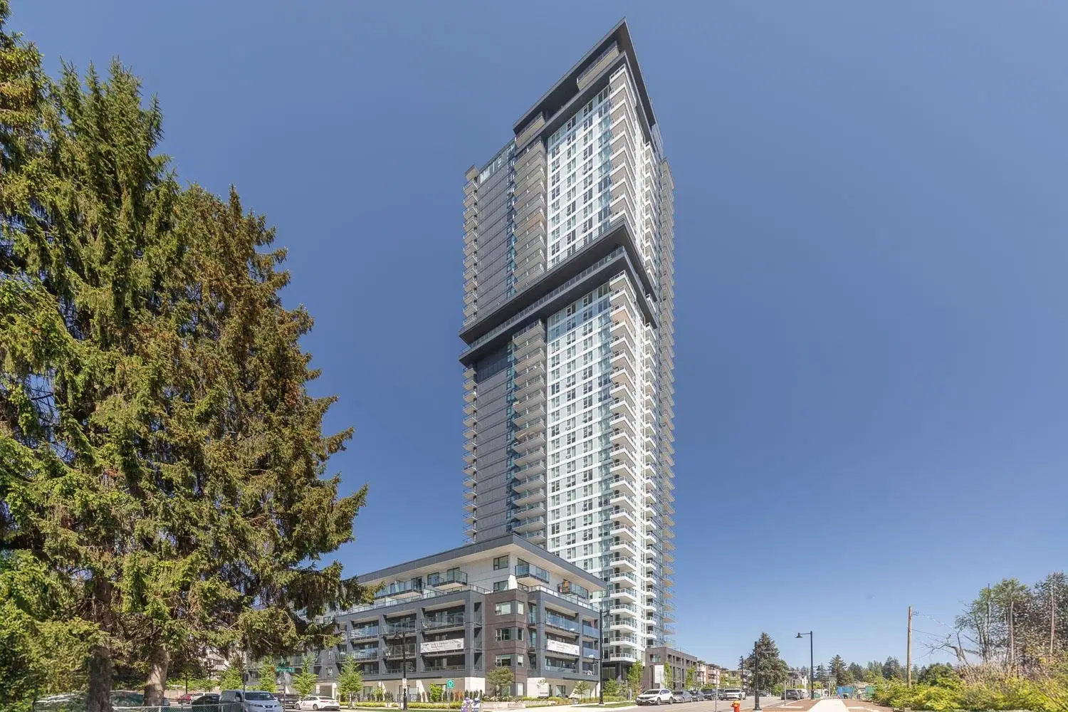#2404 – 537 Cottonwood Avenue
