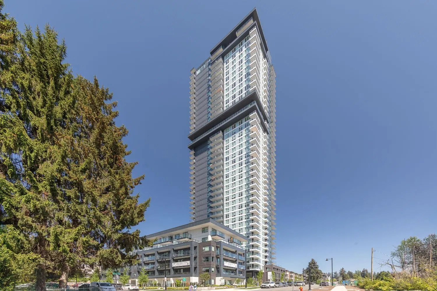 #2404 – 537 Cottonwood Avenue