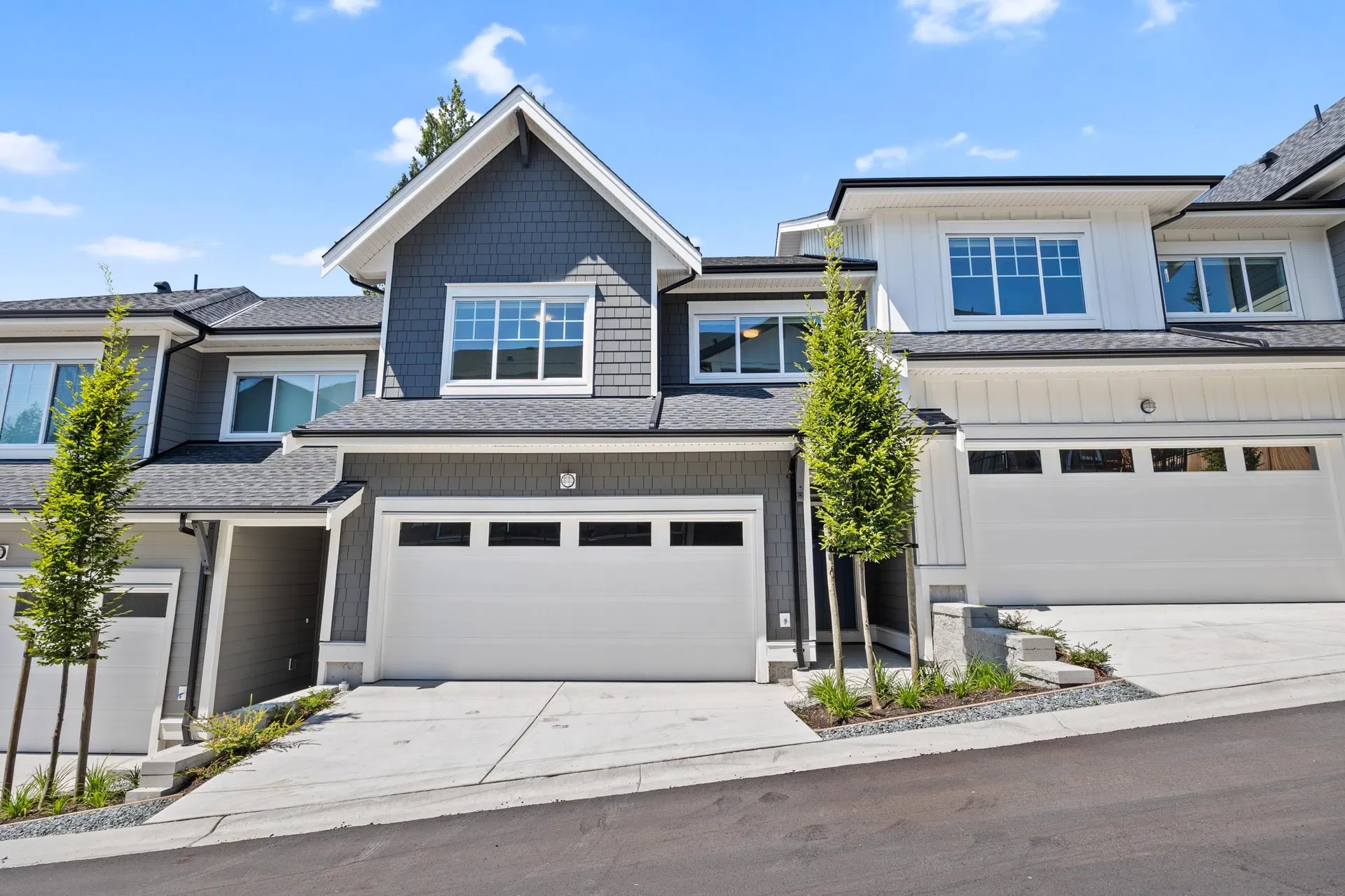 Photo 1 of 40 at #103 – 3421 Queenston Avenue