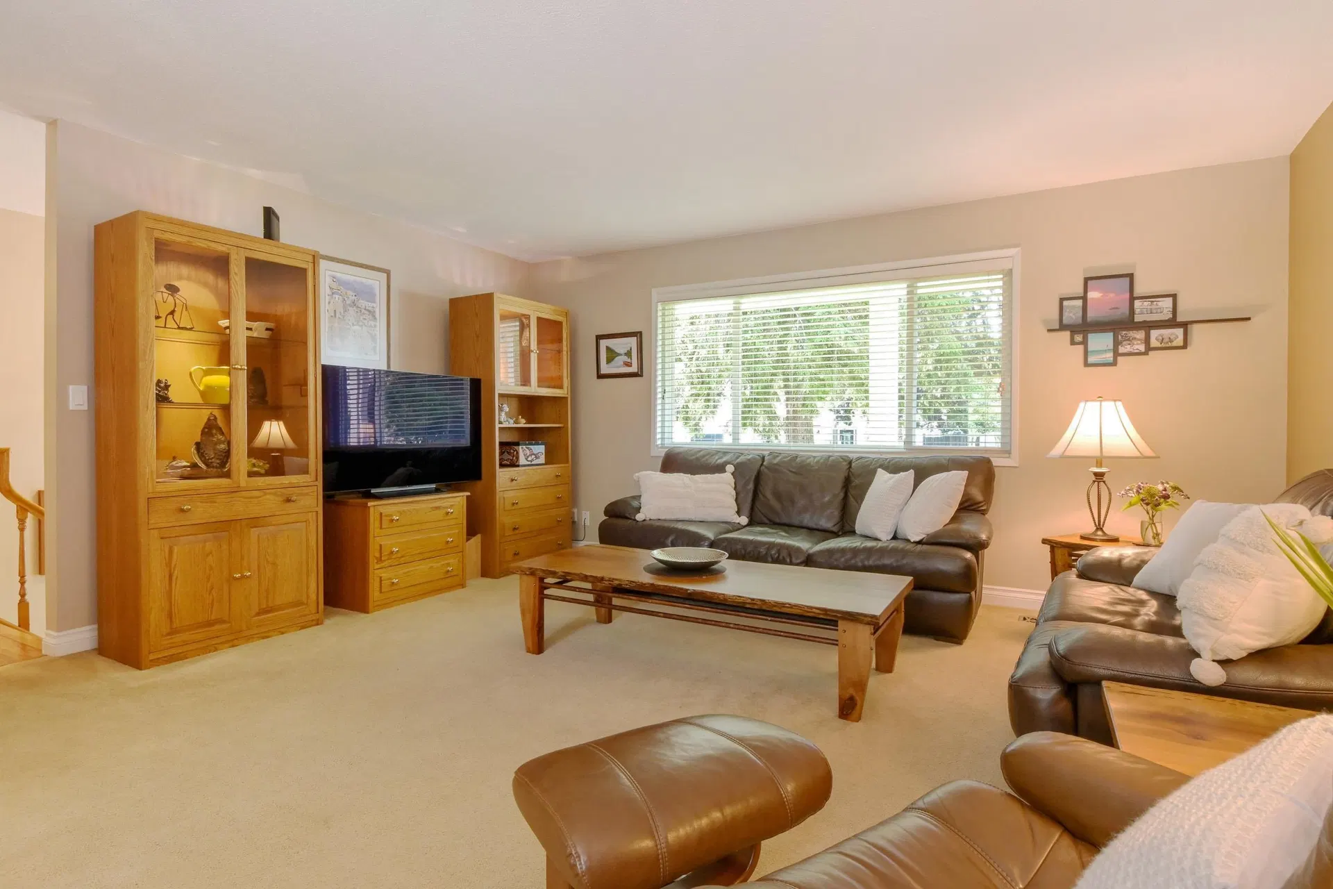 Photo 5 of 33 at 5930 135 Street