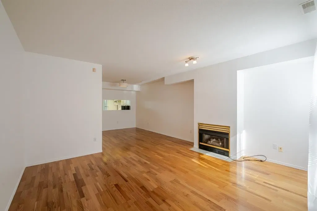 Photo 5 of 28 at #16 – 13713 72a Avenue