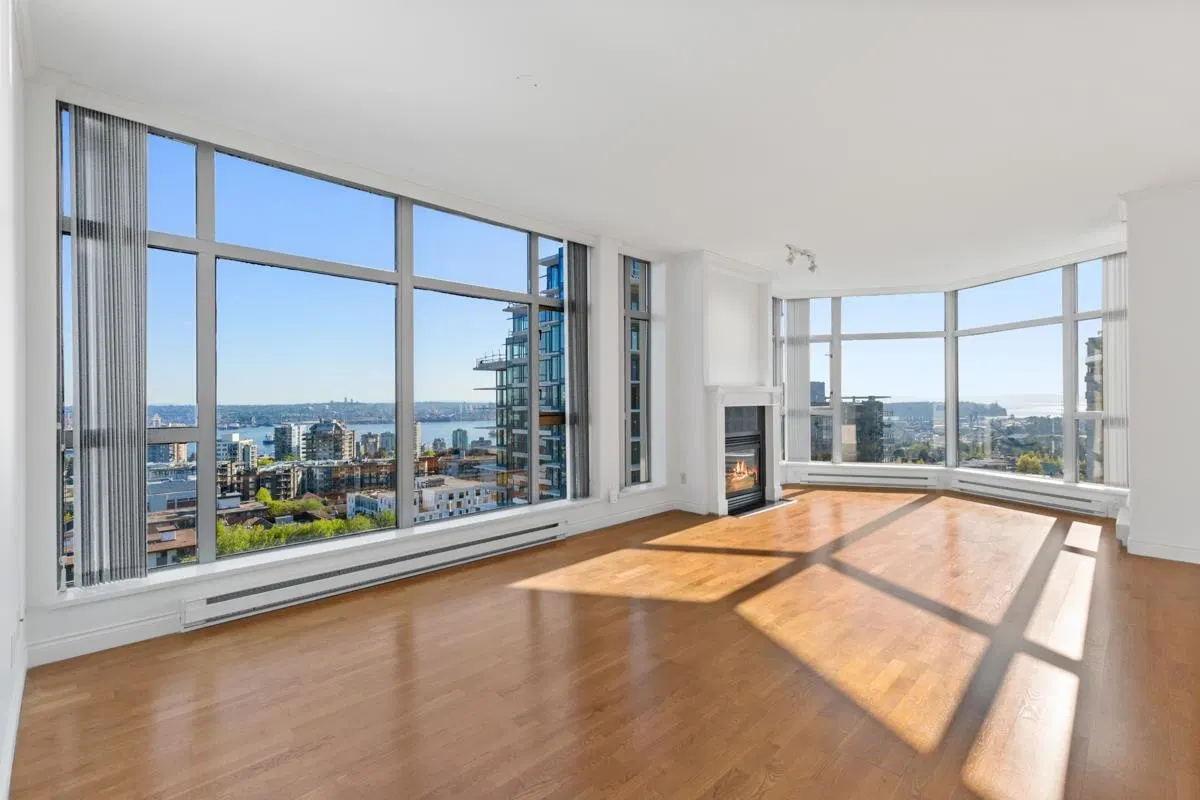 Photo 4 of 32 at #1406 – 160 E 13th Street