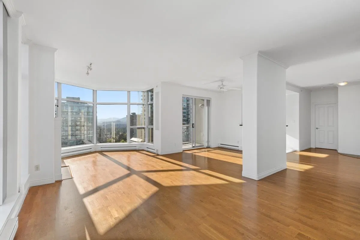 Photo 5 of 32 at #1406 – 160 E 13th Street