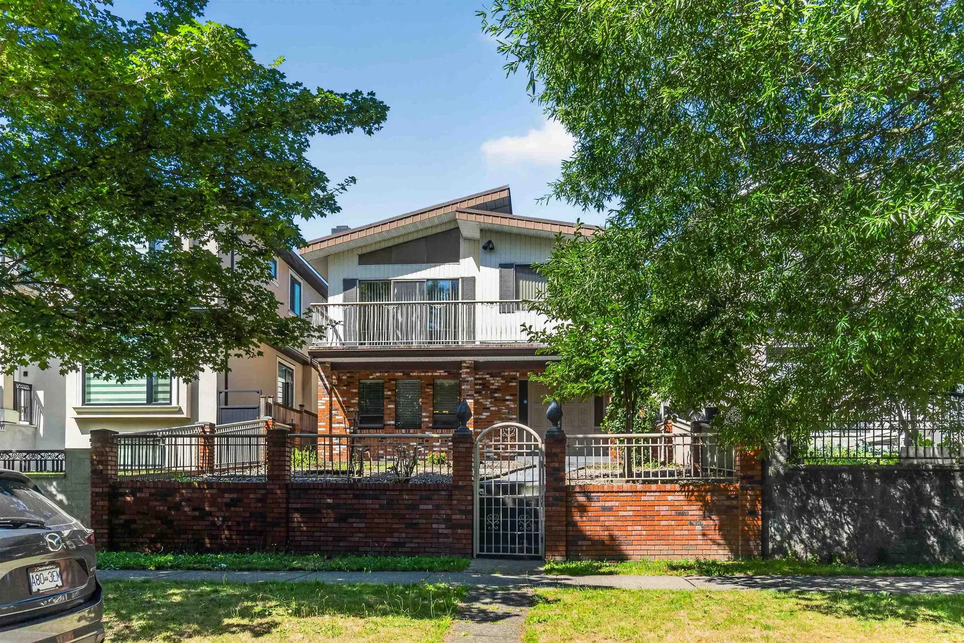 Photo 1 of 40 at 2739 E 8th Avenue