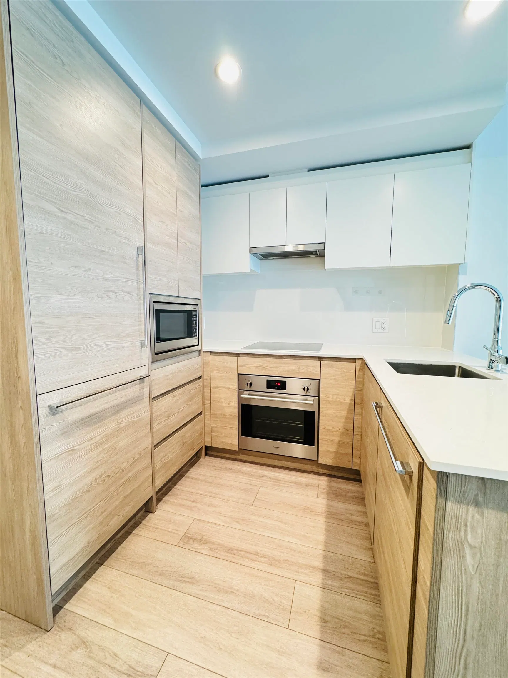 Photo 3 of 20 at #3102 – 13615 Fraser Highway