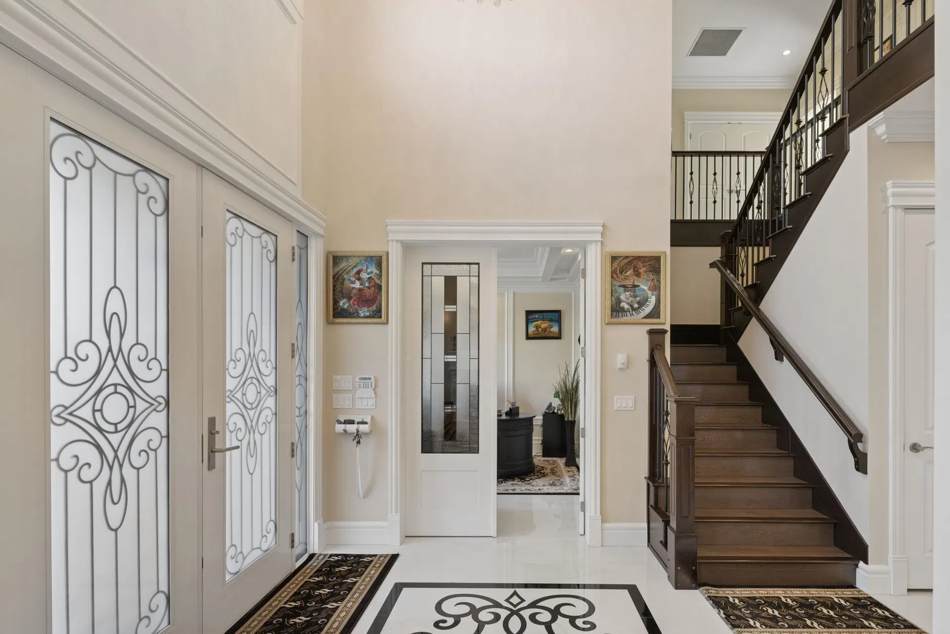 Photo 3 of 40 at 9391 Piermond Road