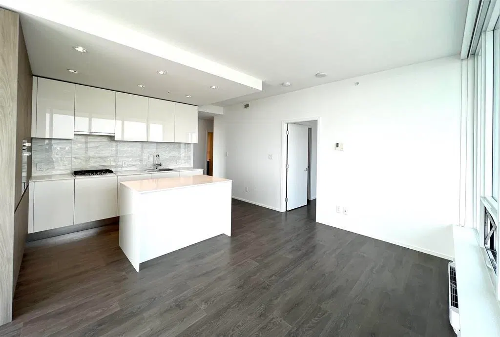 Photo 4 of 21 at #2502 – 4650 Brentwood Boulevard