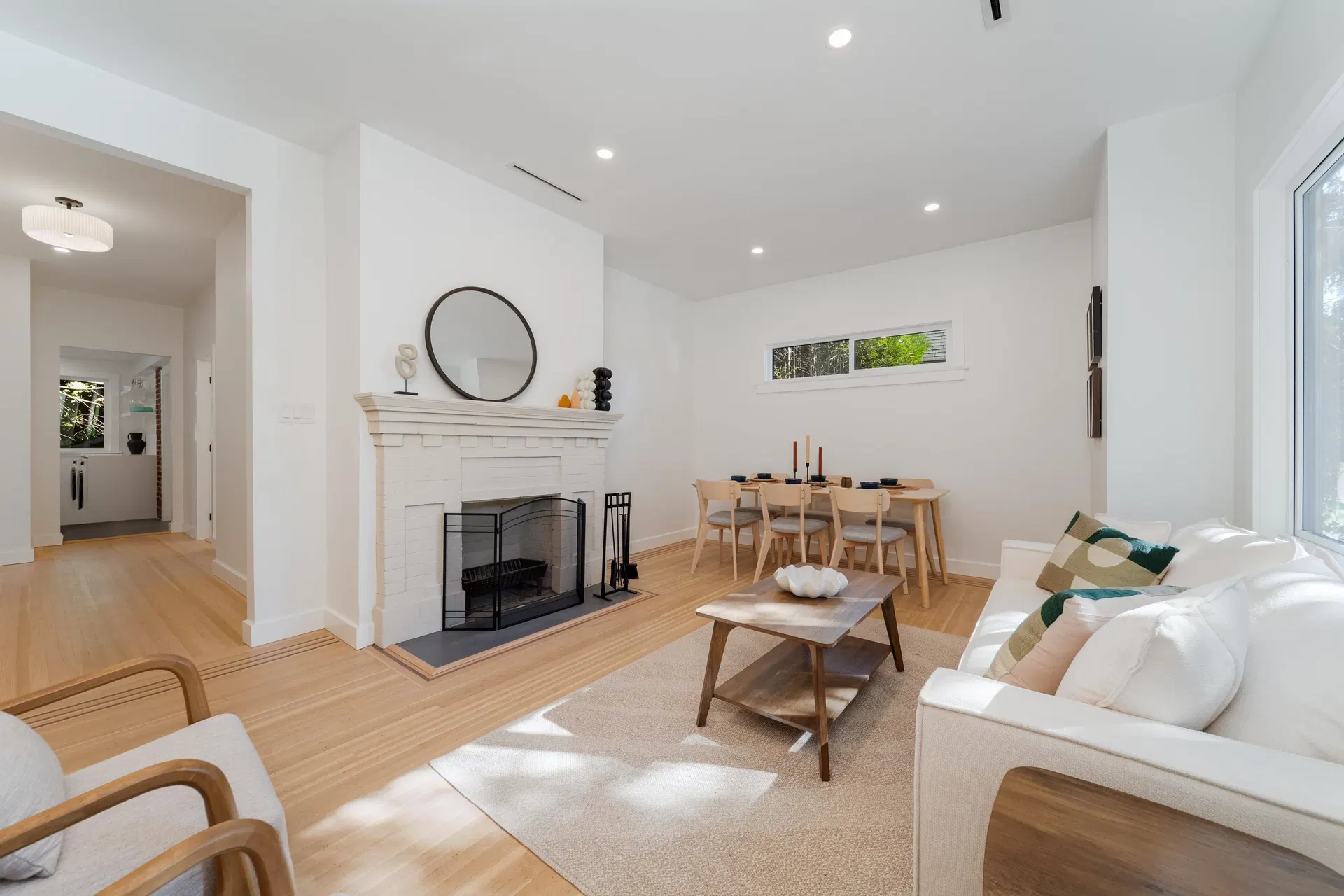 Photo 3 of 37 at 2280 Blenheim Street