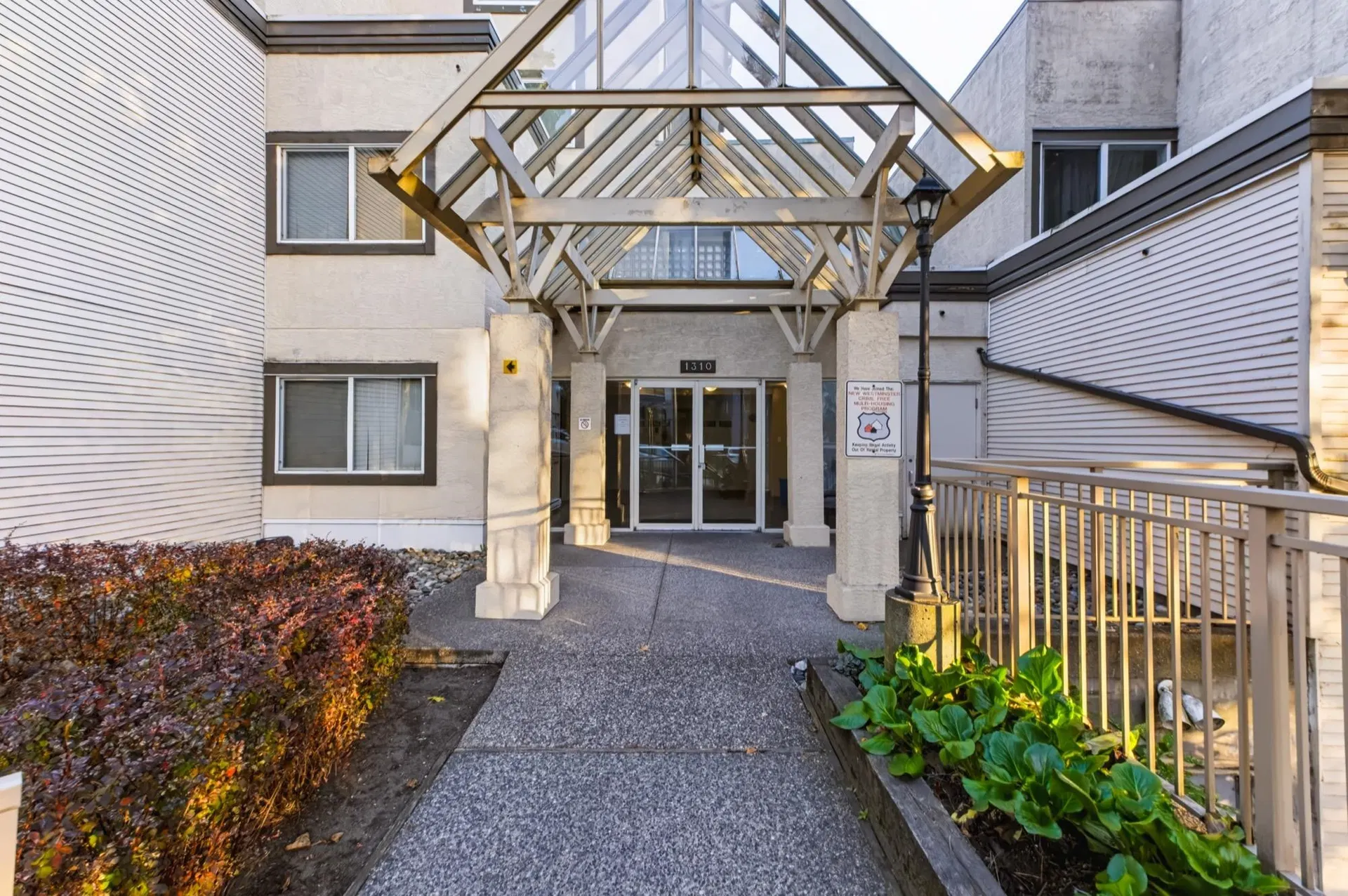 Photo 2 of 27 at #612 – 1310 Cariboo Street