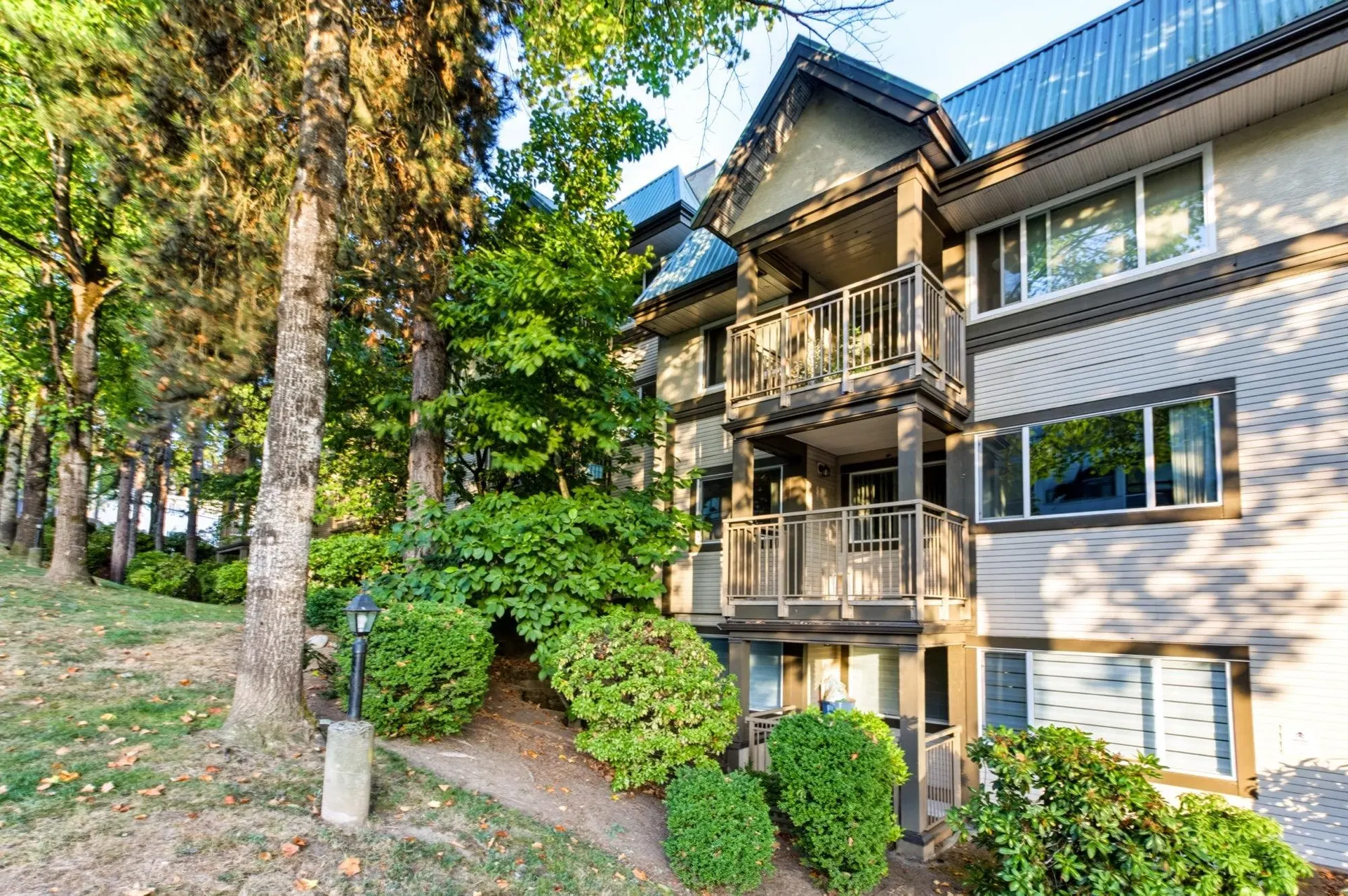 Photo 5 of 27 at #612 – 1310 Cariboo Street