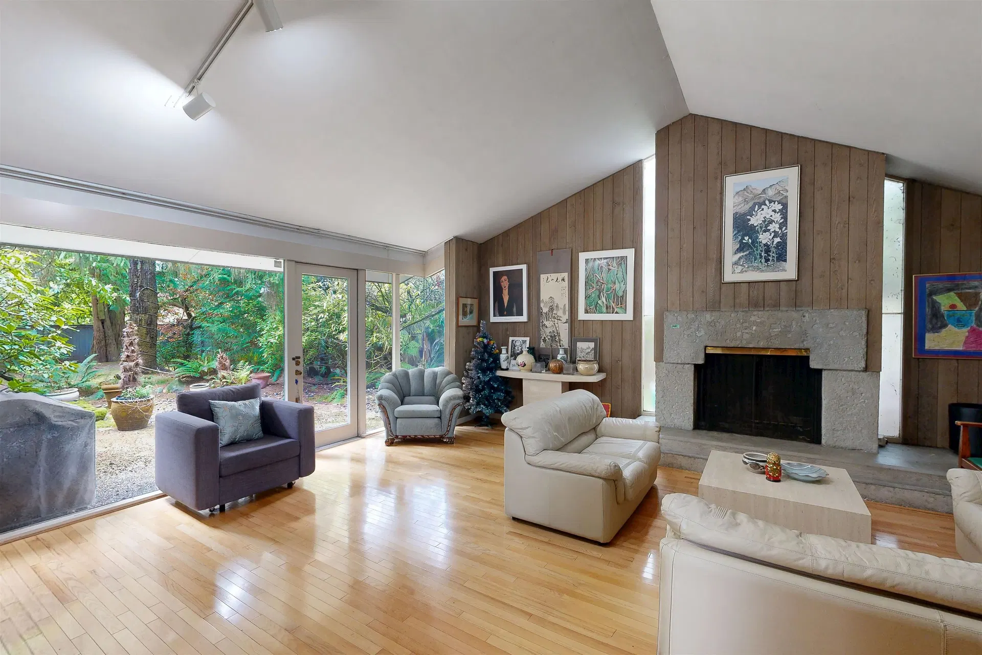 Photo 2 of 21 at 792 W 54th Avenue