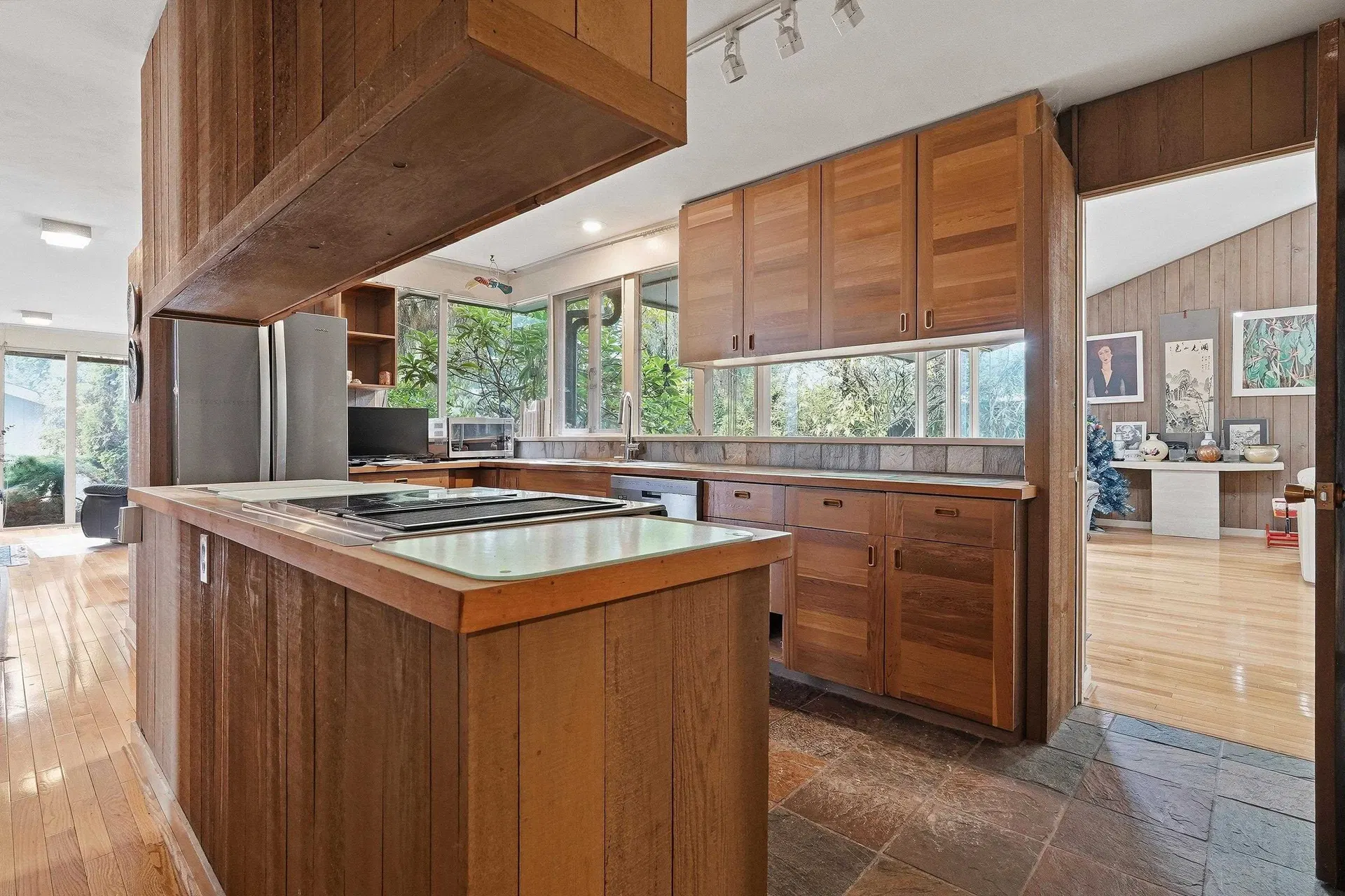 Photo 5 of 21 at 792 W 54th Avenue