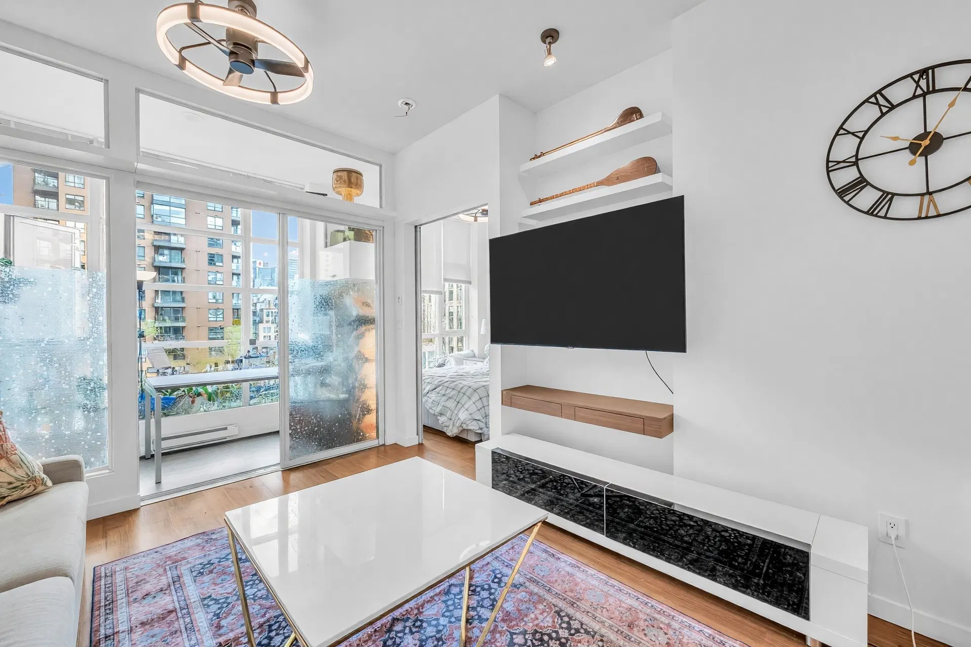 Photo 5 of 29 at #1002 – 1205 Howe Street