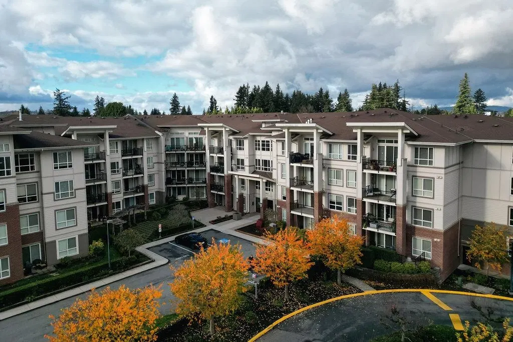 Photo 1 of 22 at #203 – 3192 Gladwin Road
