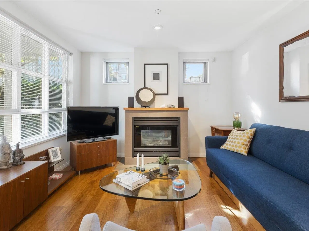 Photo 2 of 23 at #101 – 685 W 7th Avenue