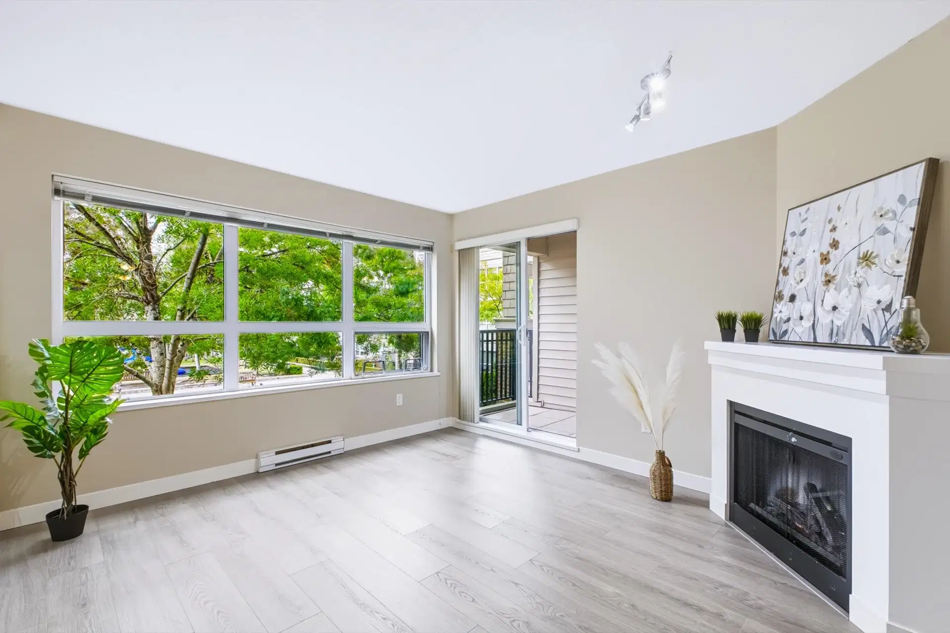 #209 – 8600 Park Road