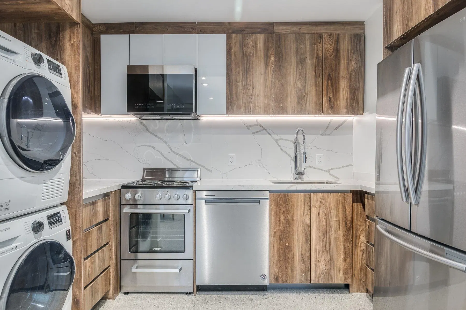 Photo 5 of 26 at #305 – 1170 Barclay Street