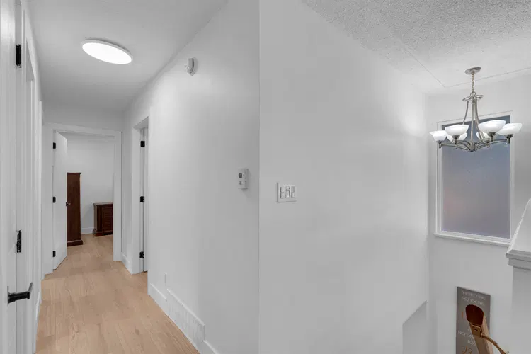 Photo 5 of 36 at 33040 Arbutus Avenue