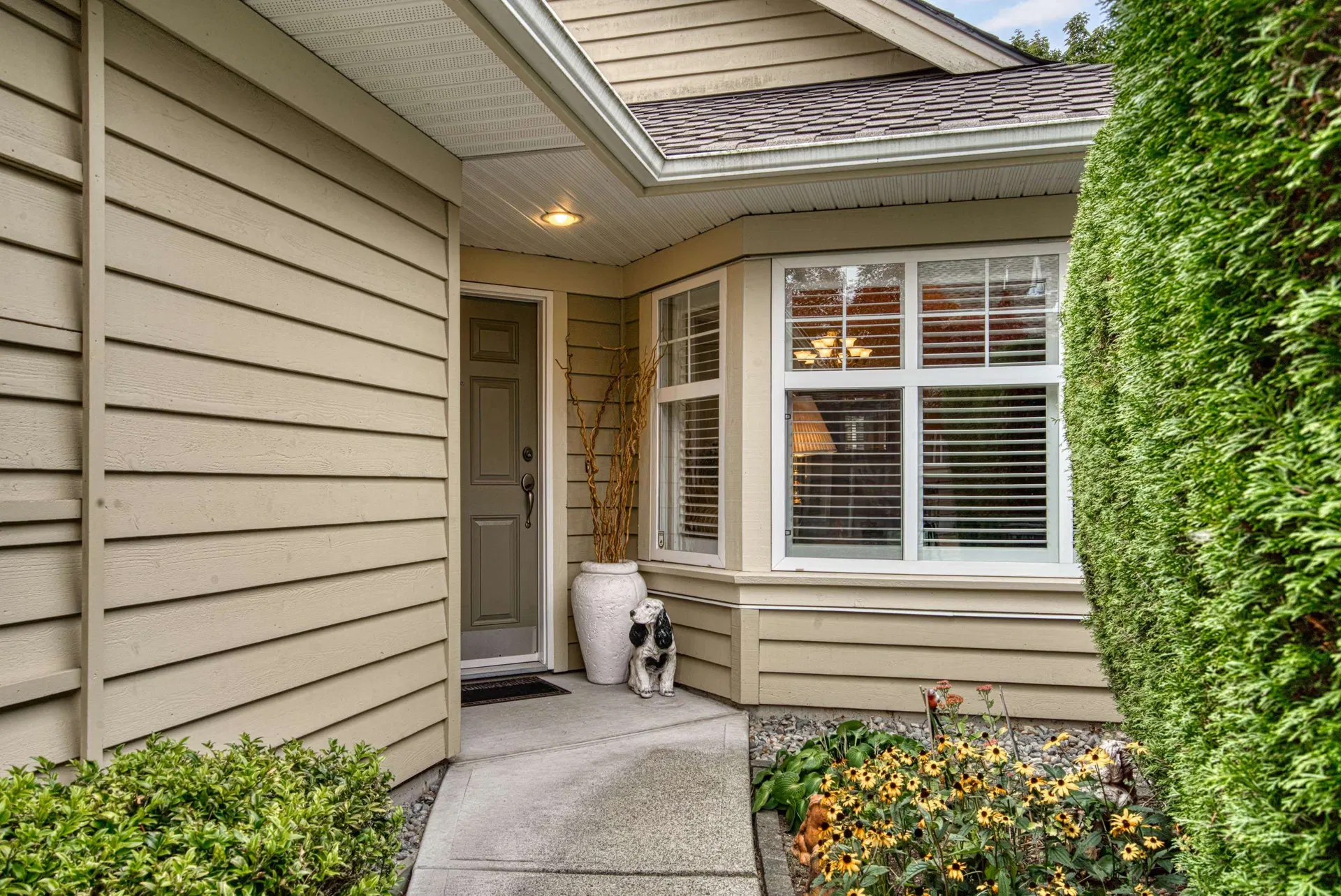 Photo 3 of 40 at #96 – 15500 Rosemary Heights Crescent