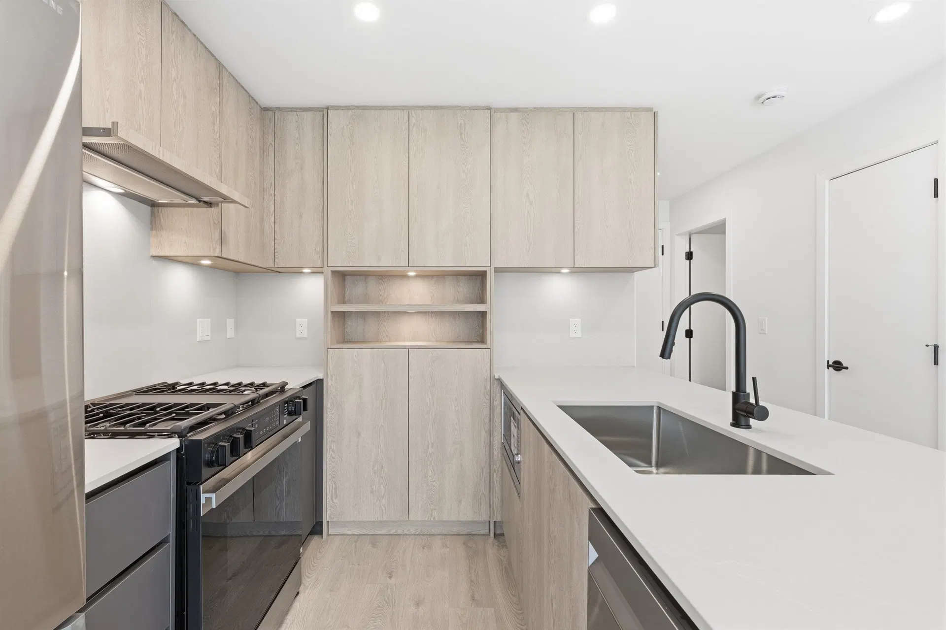 Photo 2 of 19 at #505 – 19577 65b Avenue
