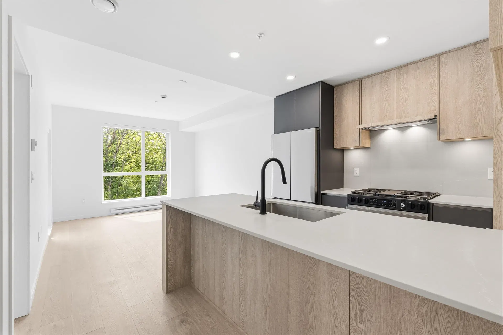 Photo 3 of 19 at #505 – 19577 65b Avenue