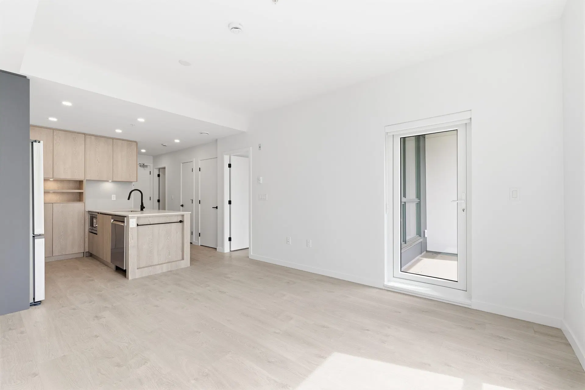 Photo 5 of 19 at #505 – 19577 65b Avenue