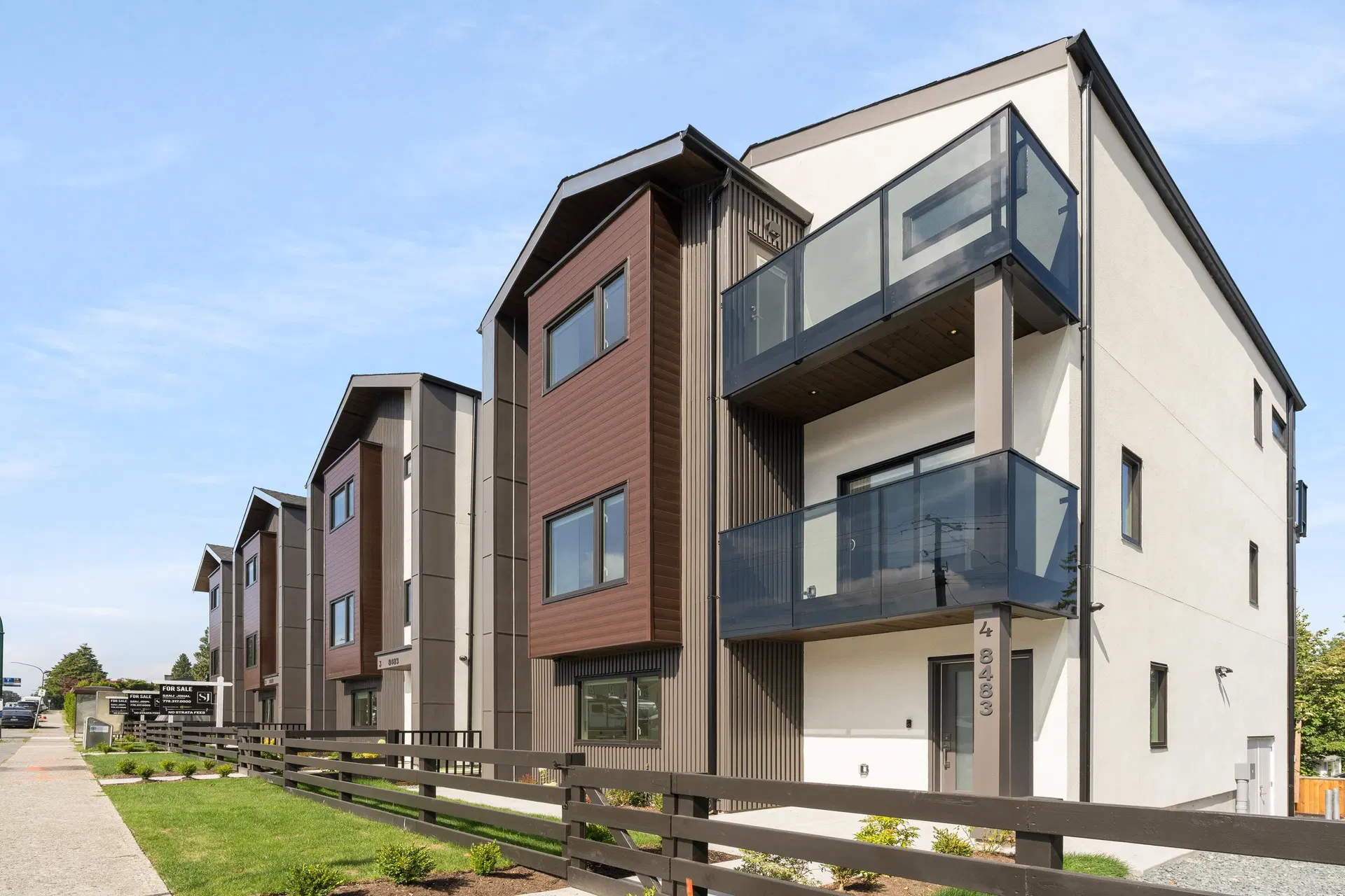 Photo 1 of 38 at #3 – 8483 16 Avenue