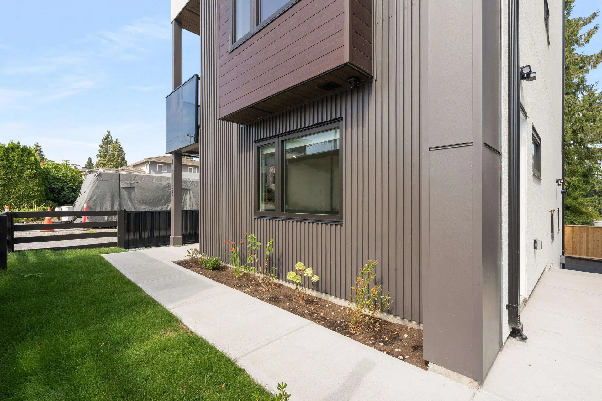 Photo 2 of 38 at #3 – 8483 16 Avenue
