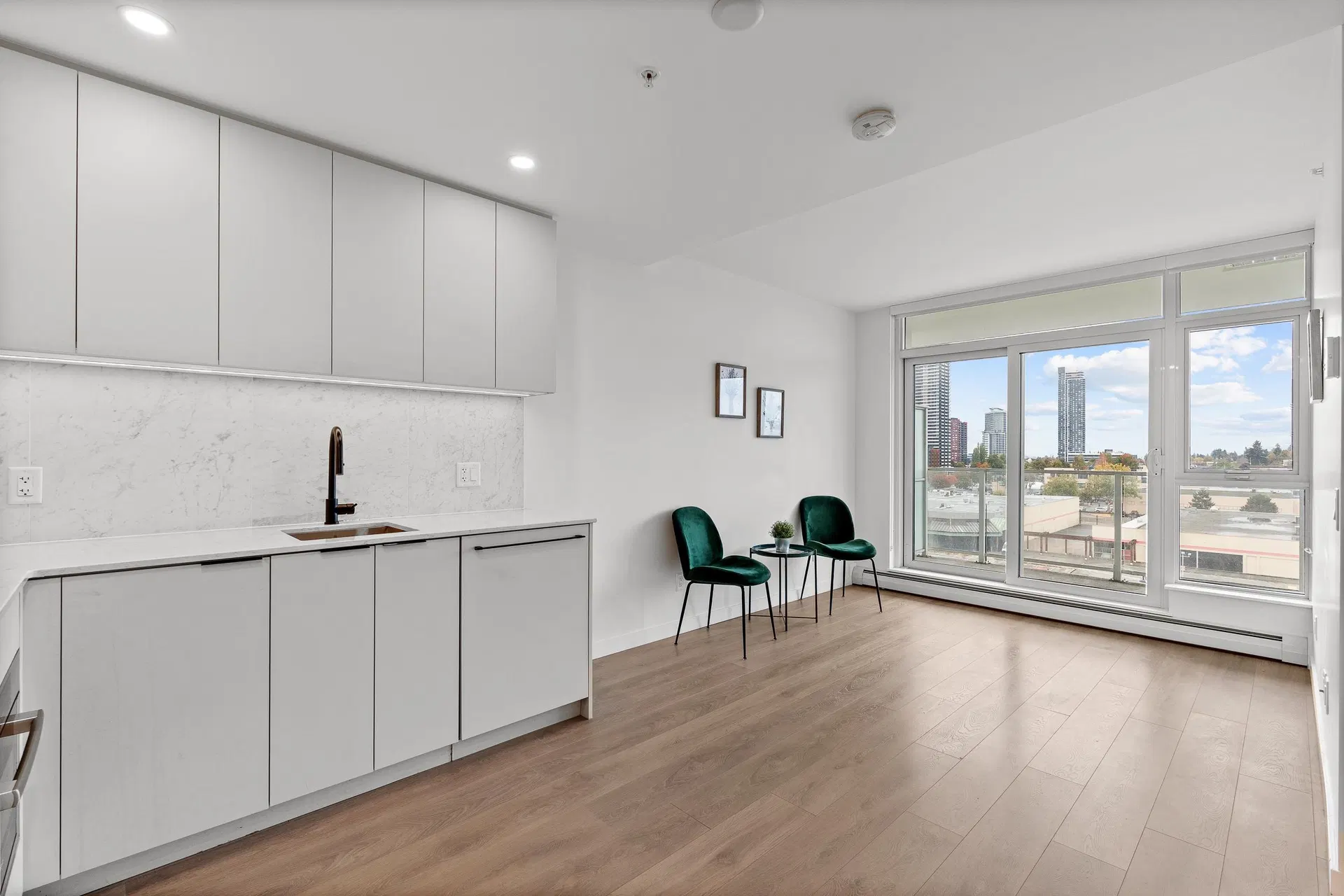 Photo 4 of 25 at #701 – 13685 102 Avenue