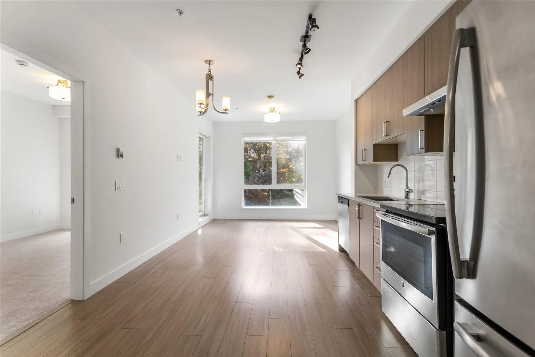 Photo 3 of 29 at #206 – 3365 E 4th Avenue