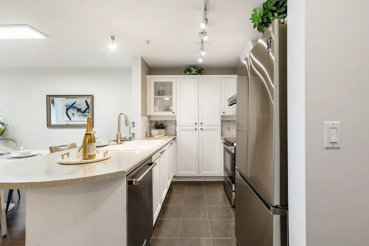 Photo 4 of 26 at #105 – 988 W 54th Avenue