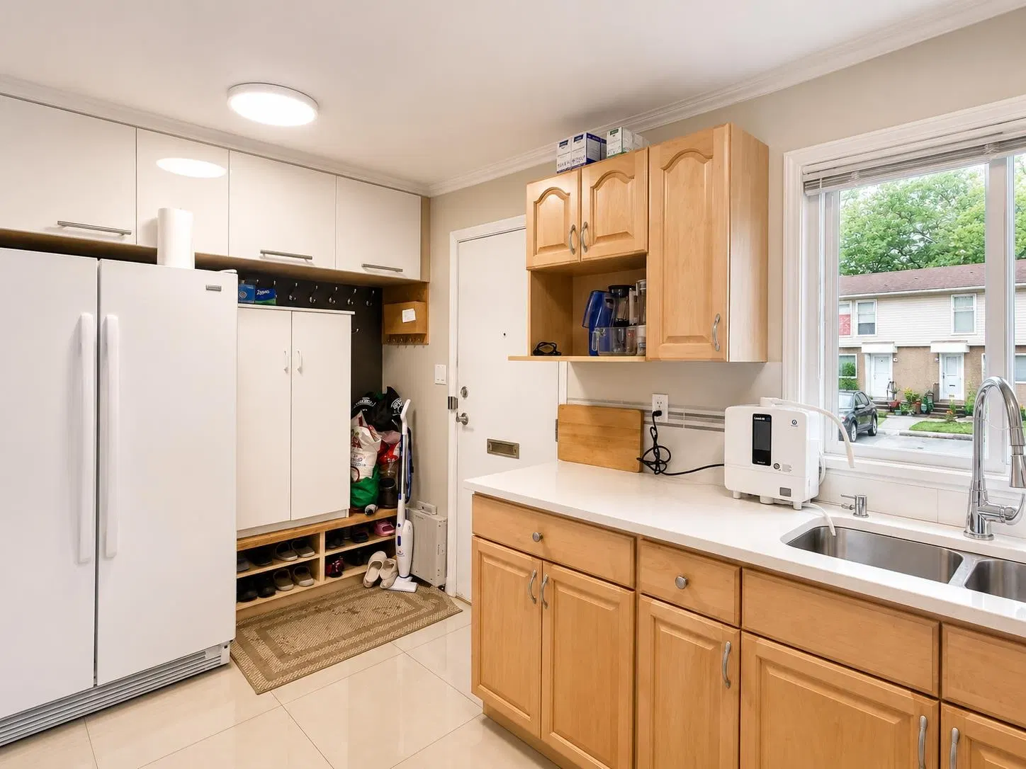 Photo 4 of 27 at 6878 Arlington Street
