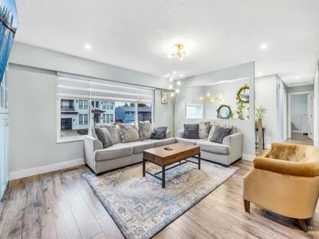 Photo 5 of 31 at 11573 73a Avenue