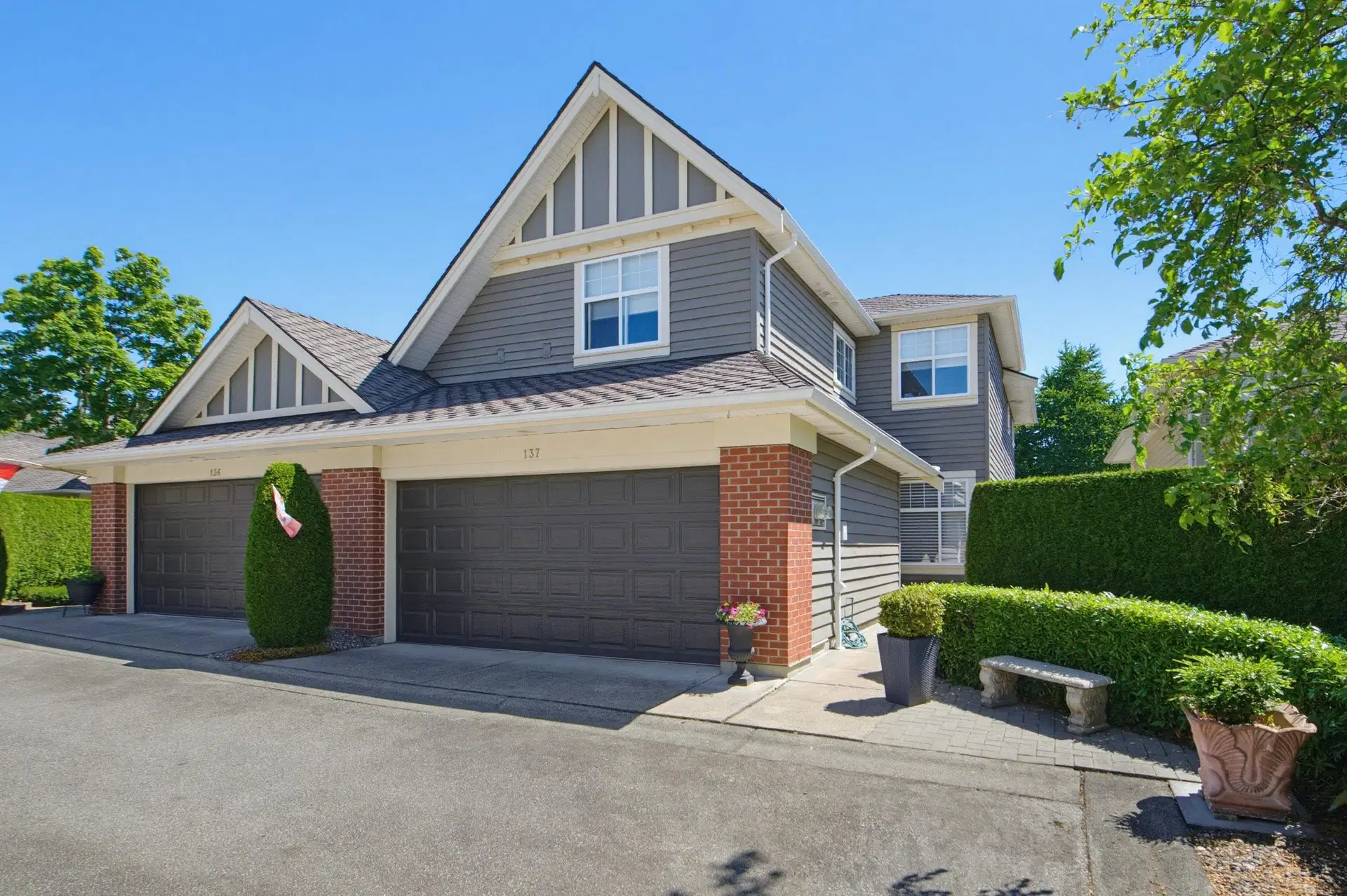 #137 – 15500 Rosemary Heights Crescent