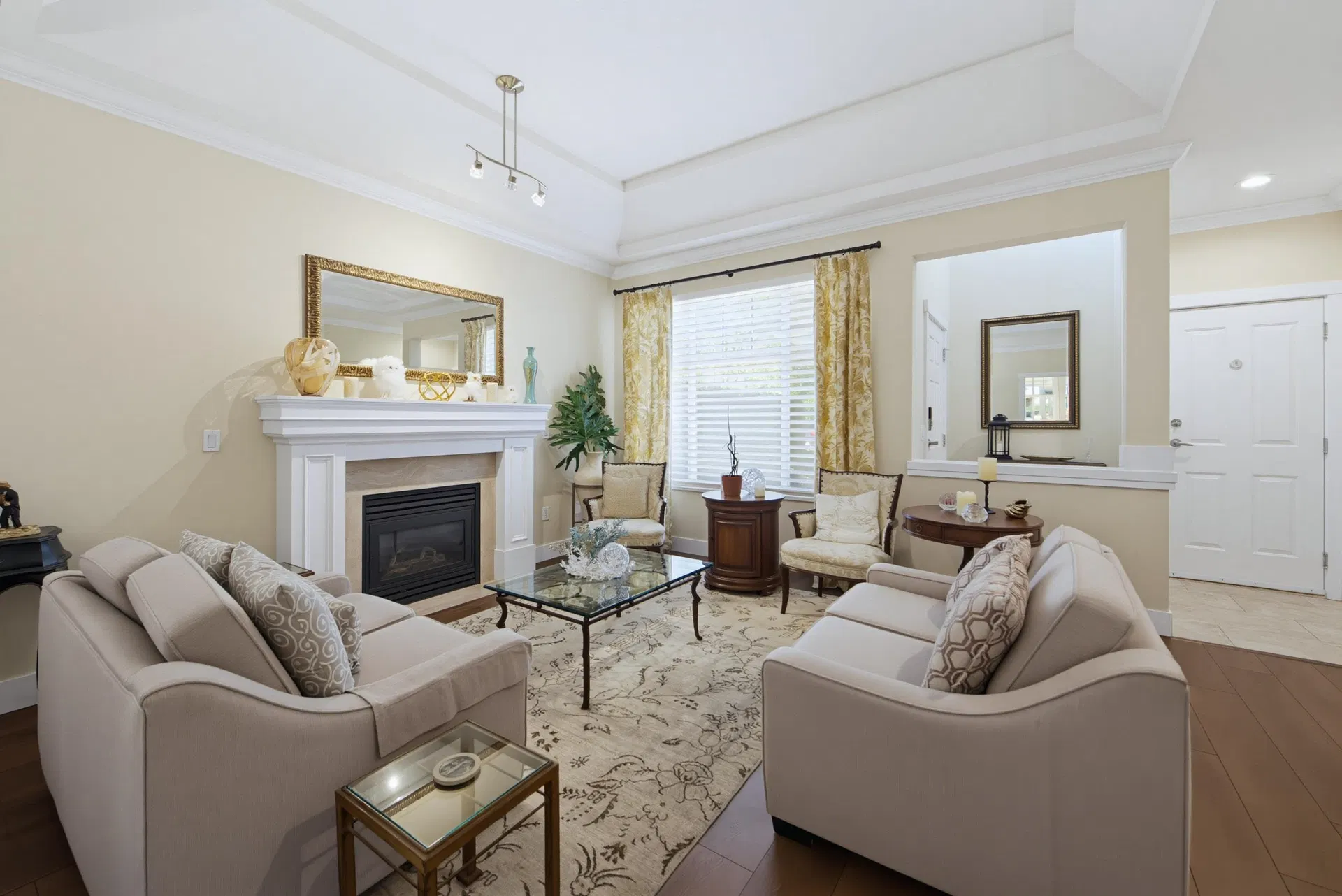 Photo 3 of 37 at #137 – 15500 Rosemary Heights Crescent