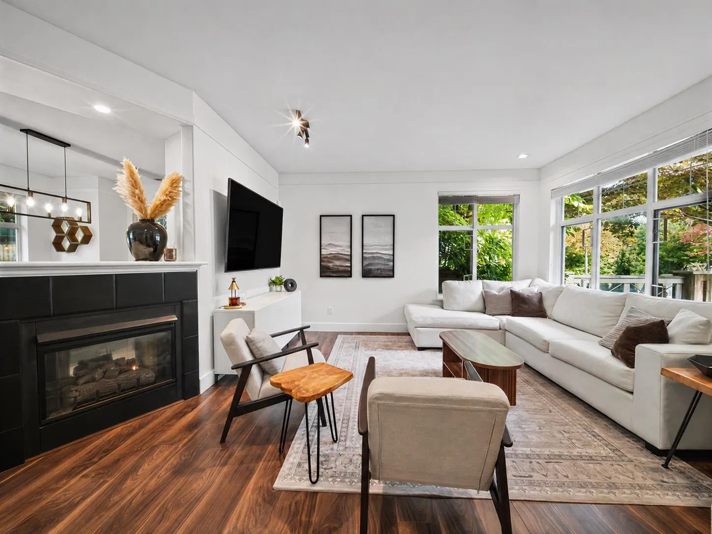 Photo 3 of 38 at #4 – 2123 Clarke Street