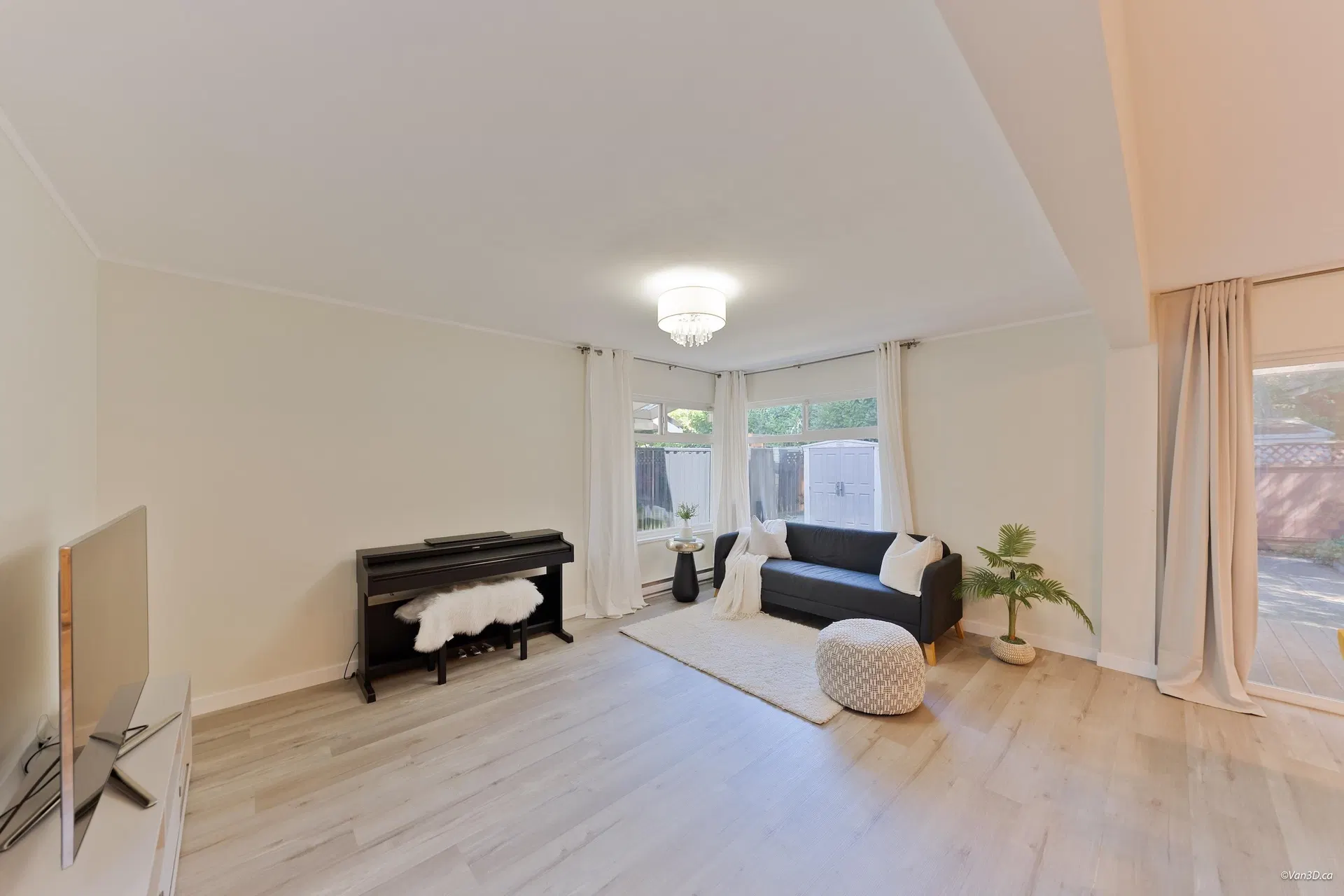 Photo 5 of 30 at 2512 Burian Drive