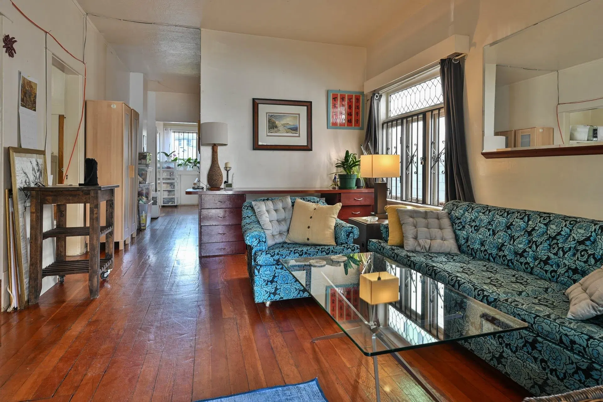 Photo 3 of 13 at 336 E 17th Avenue