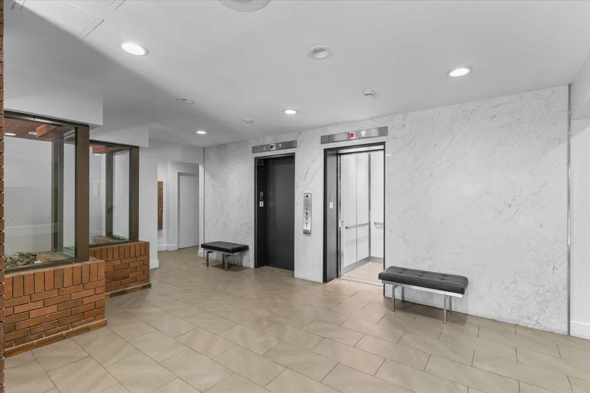 Photo 4 of 33 at #904 – 1127 Barclay Street