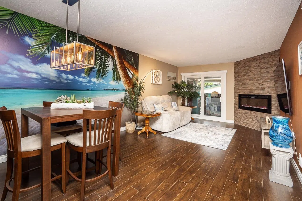 Photo 3 of 40 at #303 – 33464 George Ferguson Way