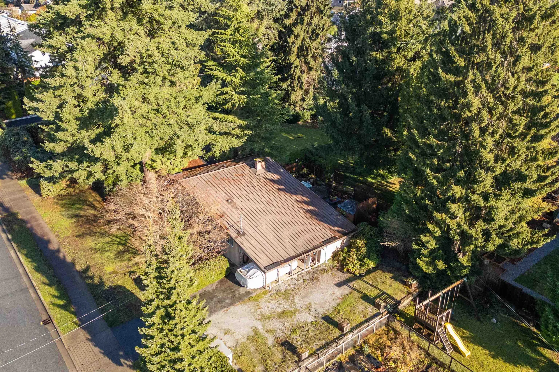 Photo 3 of 40 at 655 Macintosh Street