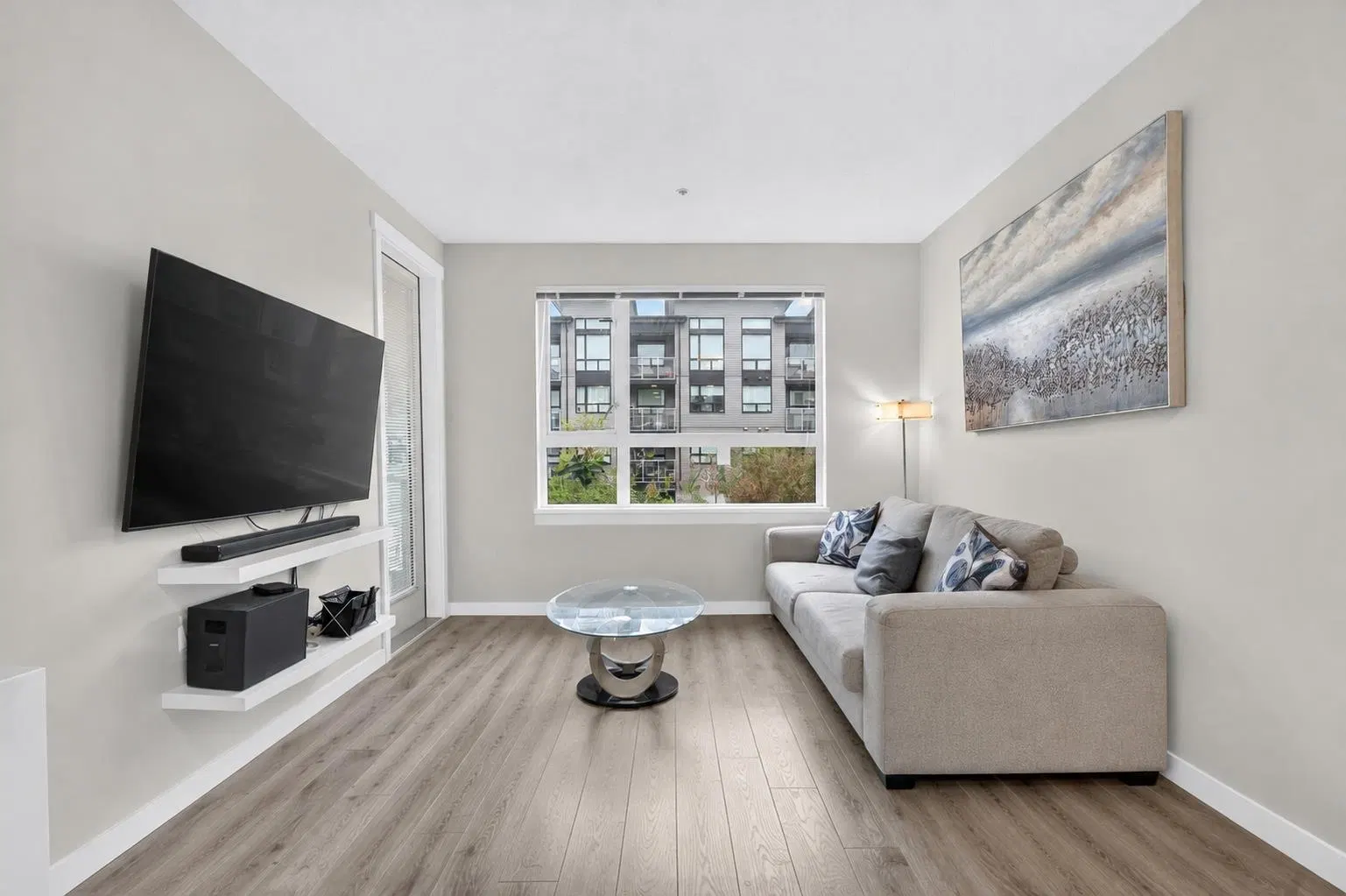 Photo 4 of 22 at #307 – 9233 Odlin Road