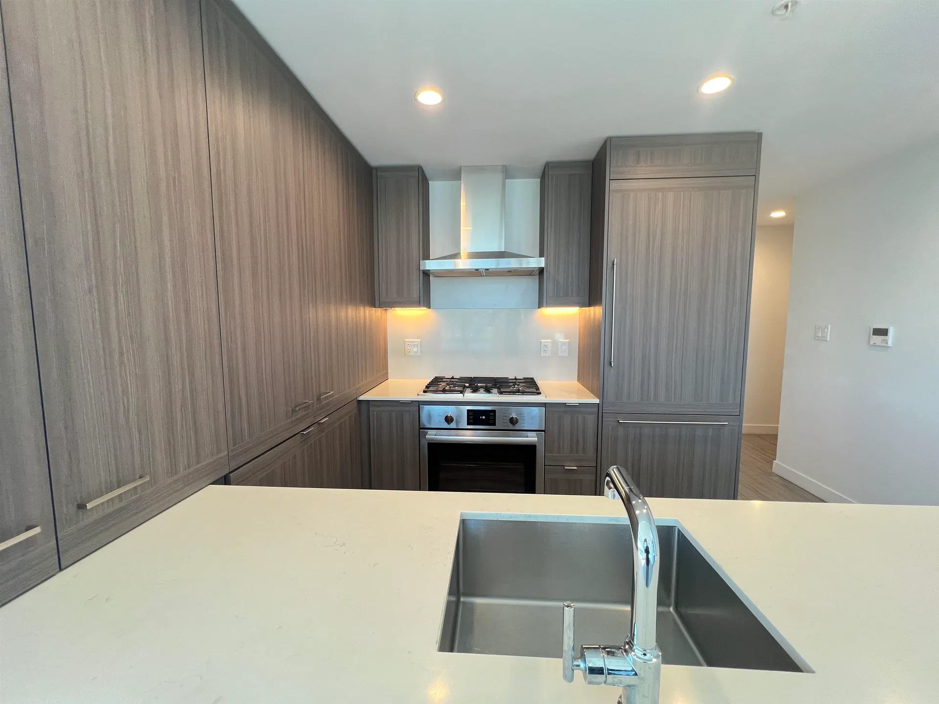 Photo 2 of 16 at #1801 – 2351 Beta Avenue