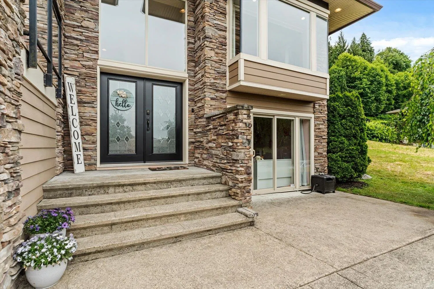 Photo 3 of 40 at #204 – 51075 Falls Court