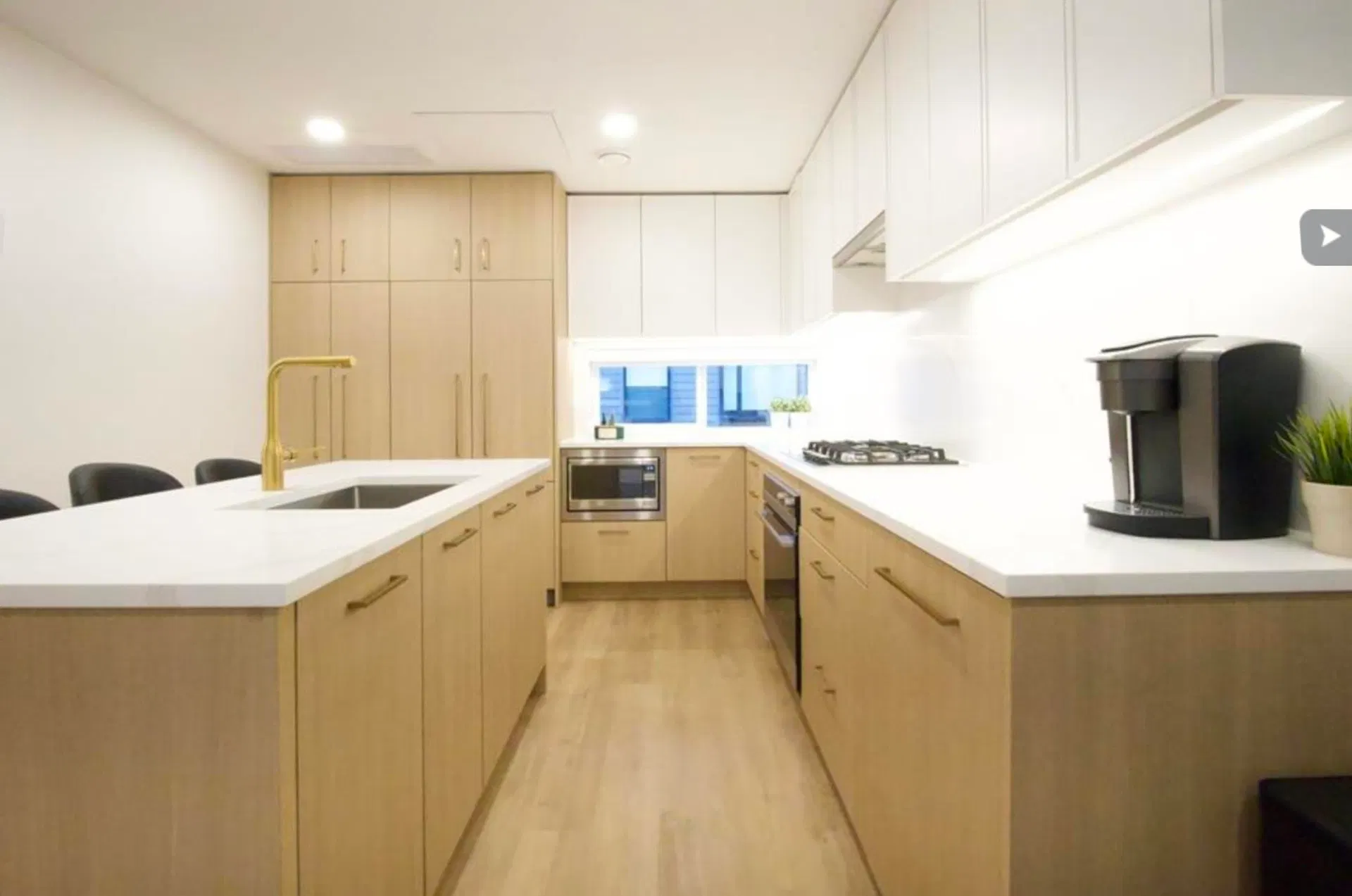 Photo 4 of 23 at #202 – 381 Clayton Street
