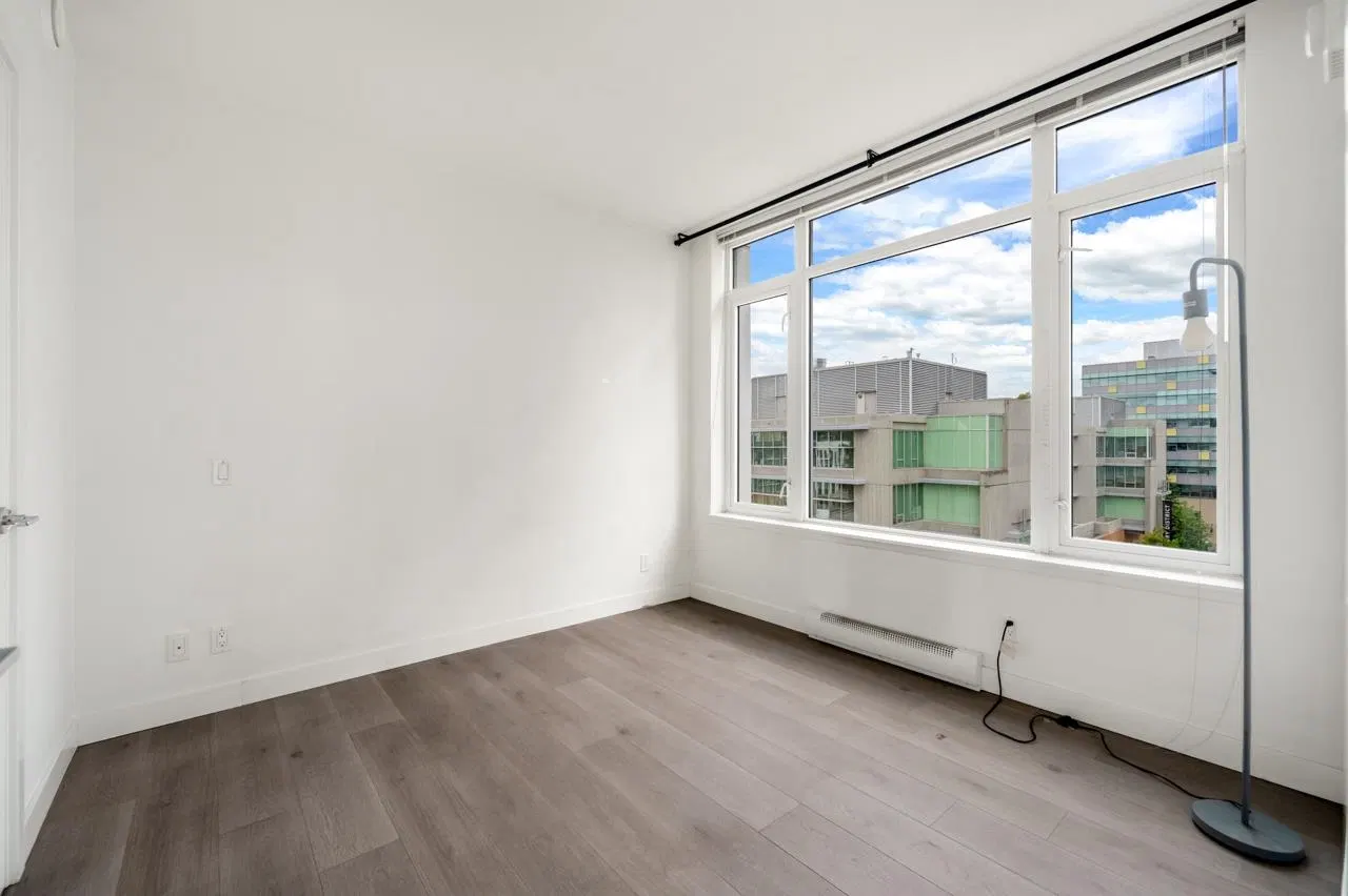 Photo 3 of 29 at #907 – 200 Nelson's Crescent