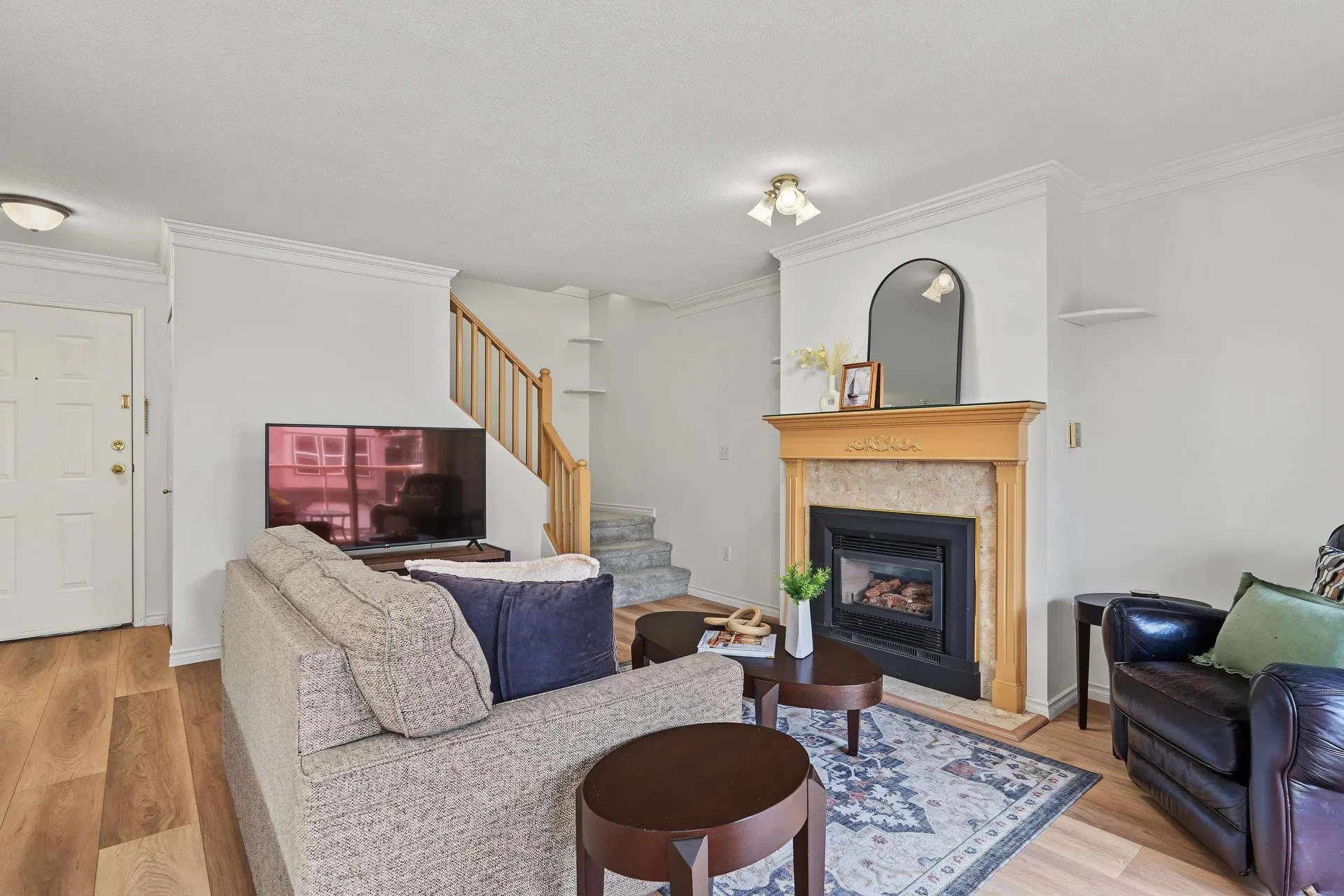 Photo 3 of 31 at #204 – 5464 201a Street