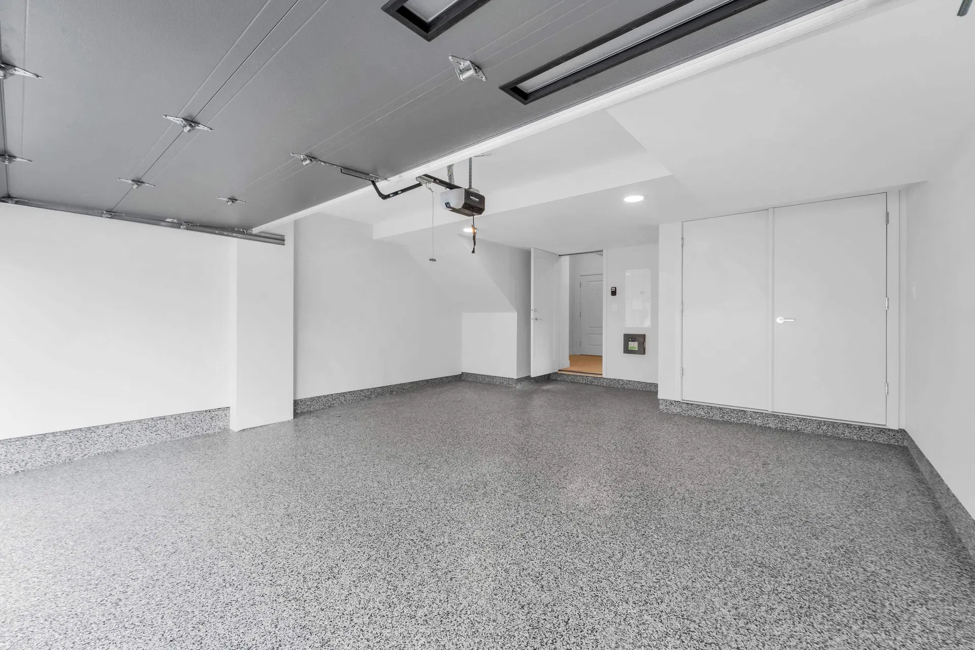 Photo 3 of 40 at #6 – 9331 Ferndale Road