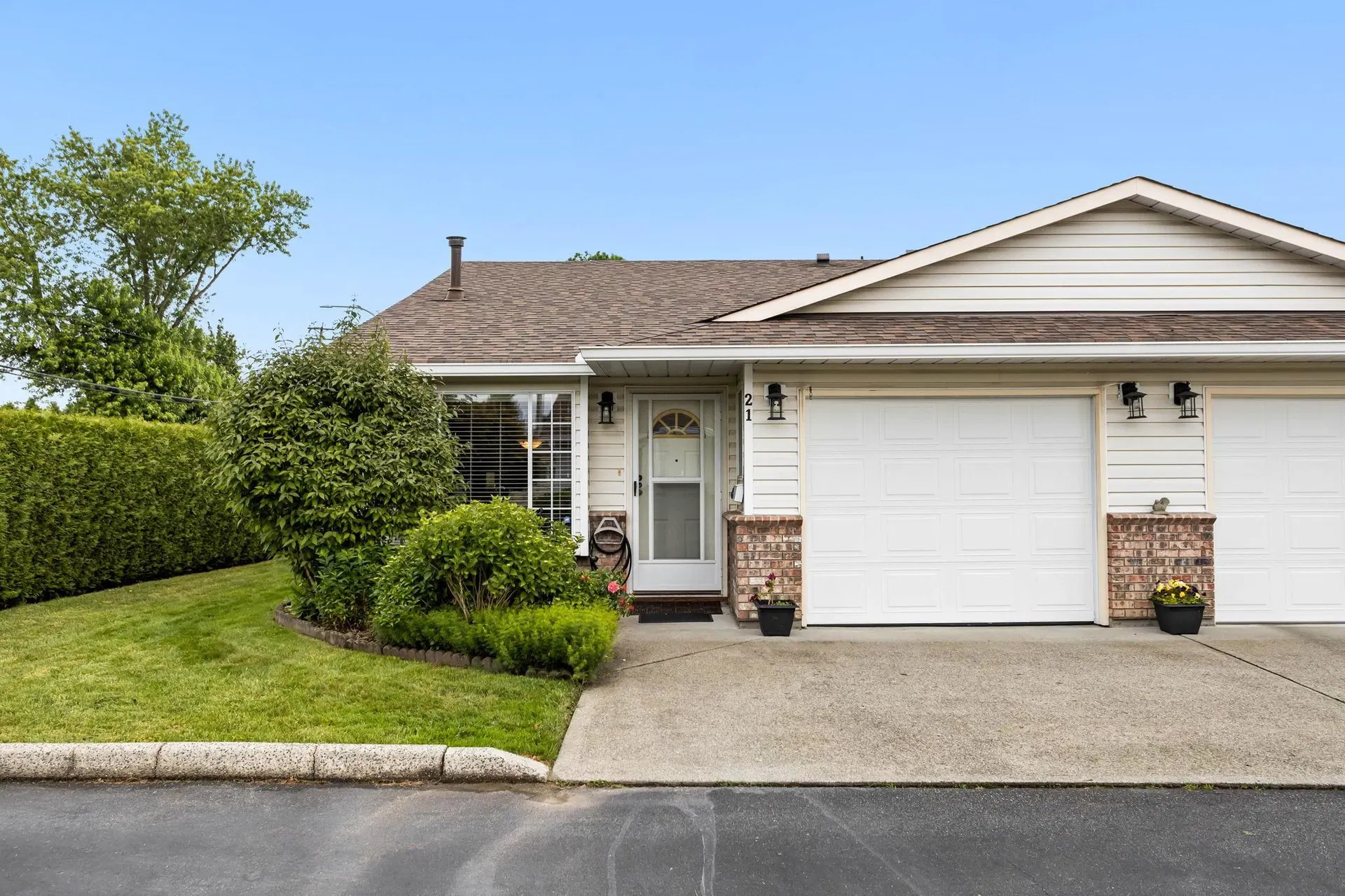 #21 – 12276 189a Street