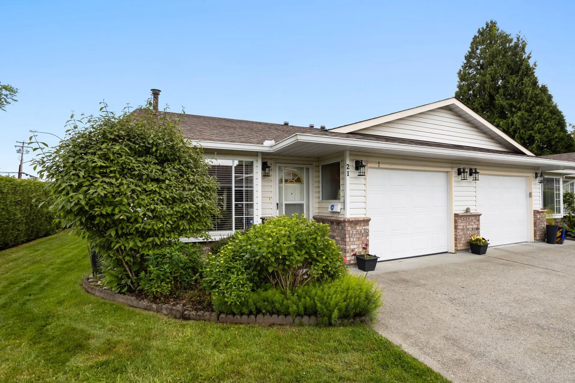 Photo 2 of 40 at #21 – 12276 189a Street